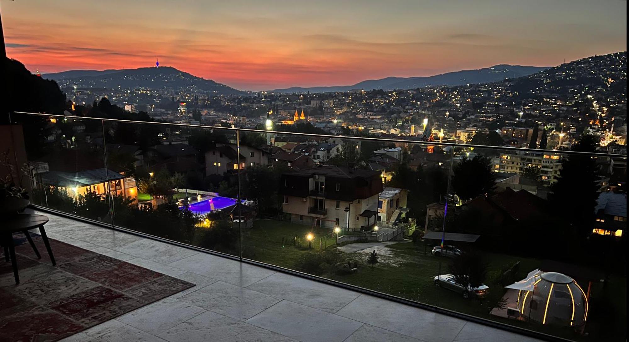 The Penthouse Sarajevo Apartment Bagian luar foto